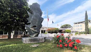 Piazzale ingresso Consiglio regionale
