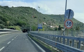 Un'immagine della galleria Tempio di Giove a Terracina.