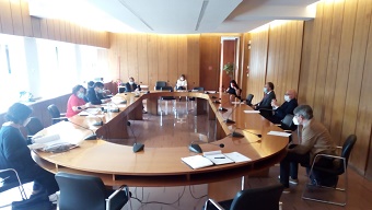 La prima commissione durante la seduta in sala Etruschi.