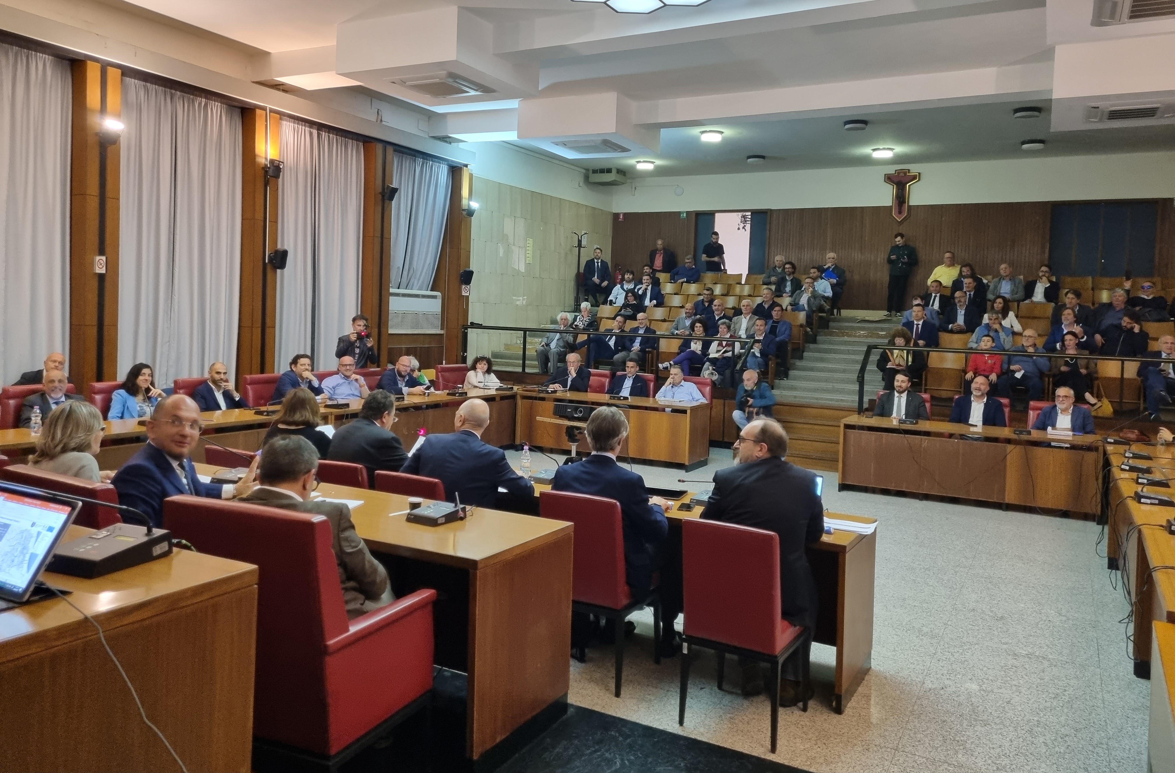 L'audizione della XII commissione nella sala consiliare della Provincia di Rieti.