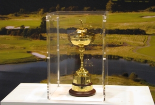 Il trofeo della Ryder Cup da commons.wikipedia.org