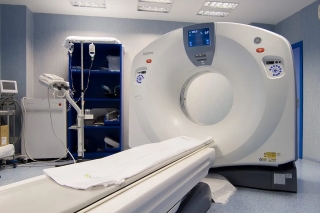 Un'apparecchiatura moderna per le Tac